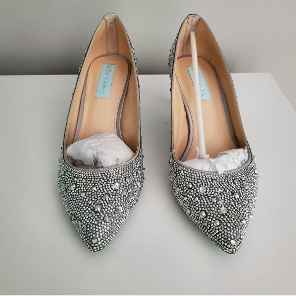 Betsey Johnson Jora heels NIB - Picture 2 of 7